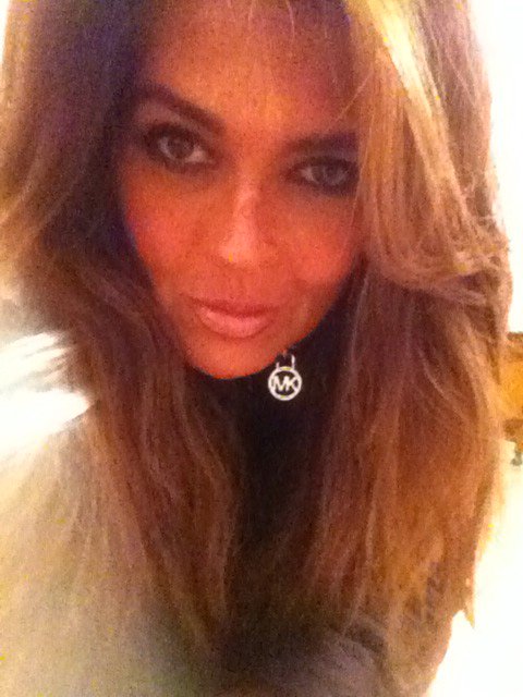 silviavoz's tweet photo. Nuevamente en circulación.... Muy buenas vacaciones!!! #PlayaDelCarmen 🎼🎼🎼 https://t.co/6KO2qskSRw