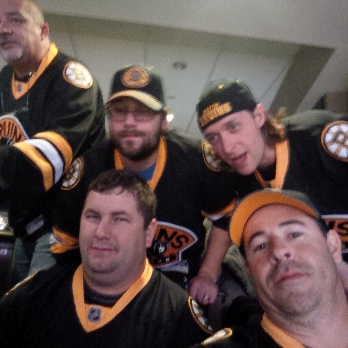 #ultimatehockeytrip #NHLBRUINS lets get this started #gobruins #wolfpack <a href="/PeterCase87/">Peter Case</a>