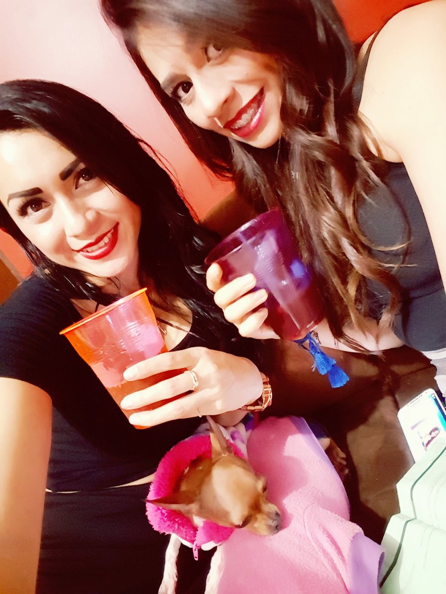 AriSuka15's tweet photo. Salud por la belleza😍 https://t.co/m1QTvHplab