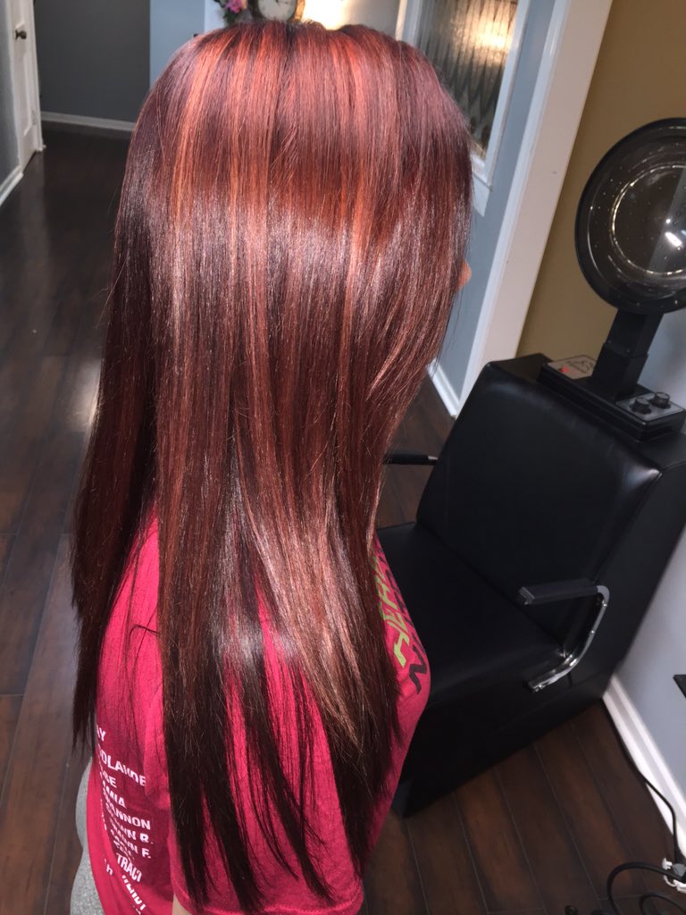 Samhigh16's tweet image. Read heads all day :)