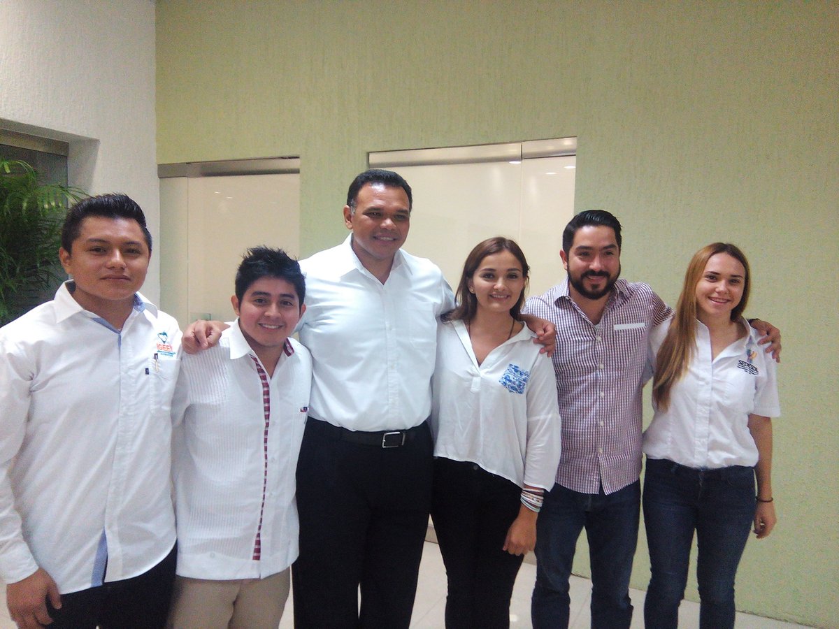 AbnerMtzC's tweet photo. Acompañando a @Rosecarrilo que se va a @ProgramaSPAMEX gracias al @gobiernoyucatan @RolandoZapataB @luis_borjas https://t.co/58jSkp8V2n