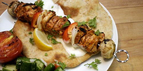eatloapp's tweet photo. #Irresistible#Lebanese meal Grilled Fish, Pita, Hummus, Pickled Veggies #GrabItNow only on https://t.co/RMdpLforDW https://t.co/AHVGkNFWDe