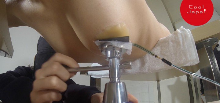 the_sexy_buzz's tweet image. あの噂は本当か！？時速60kmで感じる風速はおっぱいのDカップと同じ感触か確かめる実験結果！

➝ sexy-buzz.com/385