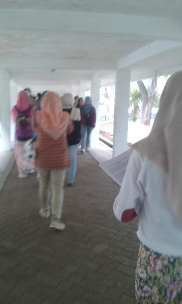 HMAN_PNJ's tweet photo. Saat ini sedang berlangsung pawai pildir(pemilihan direktur) #AmperaPNJ #KawalPildir https://t.co/4ulVNLIAAC