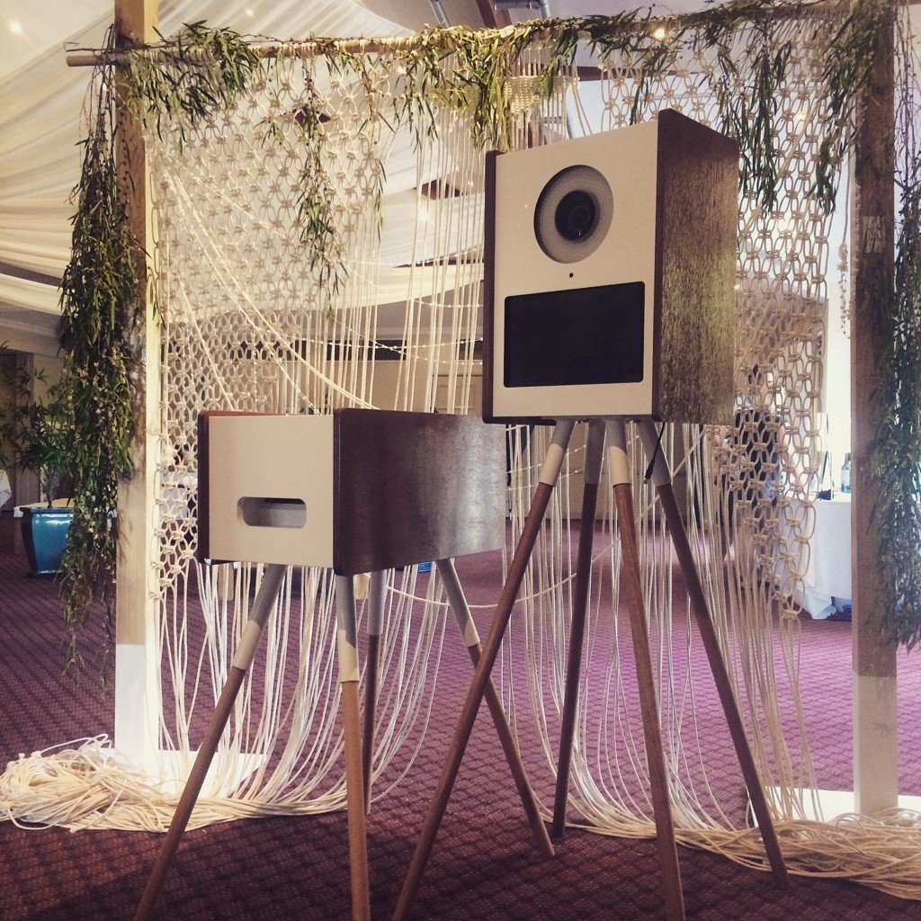 RetroBoothSW's tweet image. #Stylish #backdrop @AbbeyBeach #photobooth #fundraising #RelayForLife #Busselton @MargaretRiver