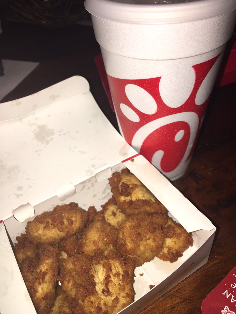 EmilyWaldberg's tweet photo. I don't need no man !!!!!!' I got my nuggets https://t.co/89u44QjpfO