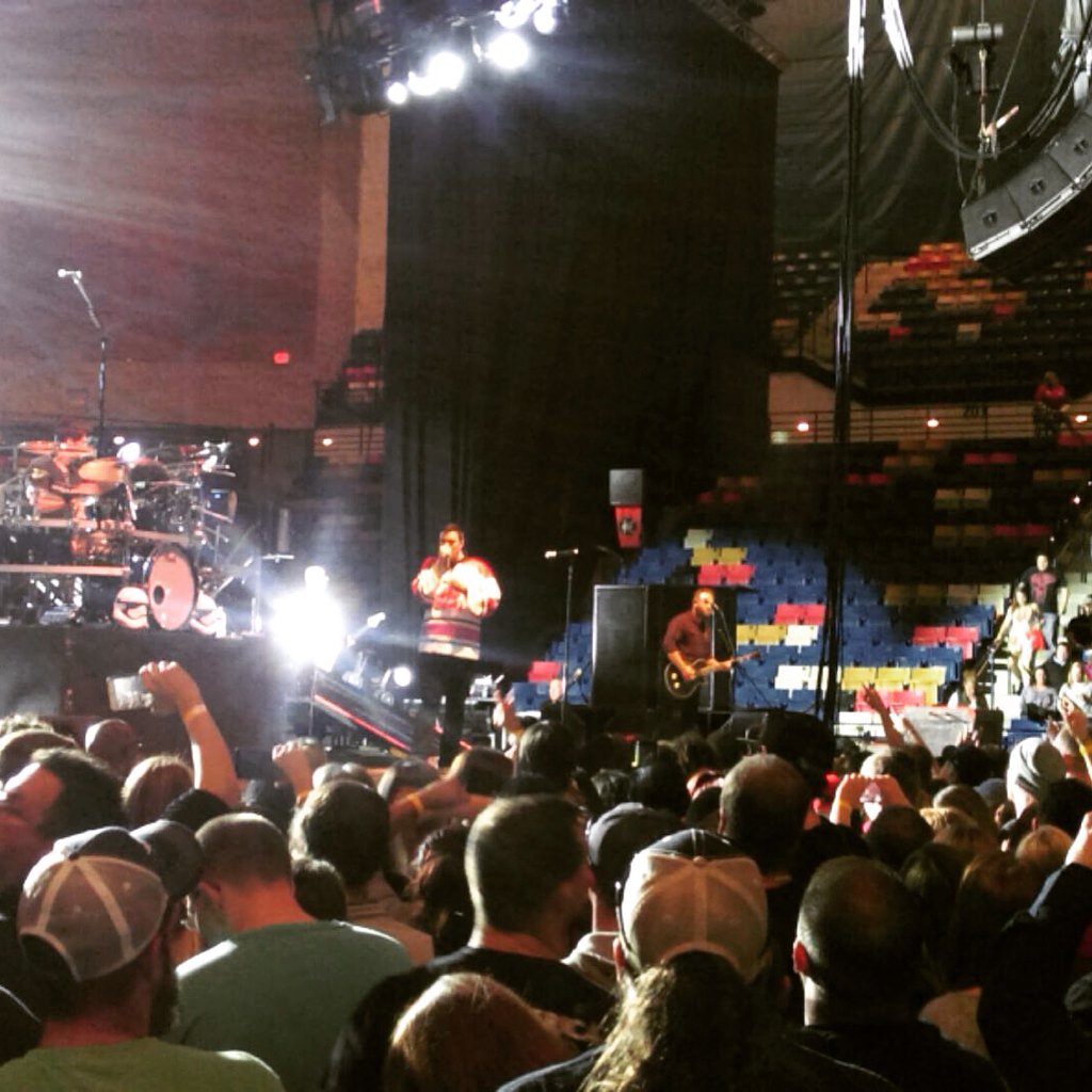 CrownComplexNC's tweet photo. Check out that @FireAntzHockey  jersey on @breakingbenj! https://t.co/USOyDxuraG