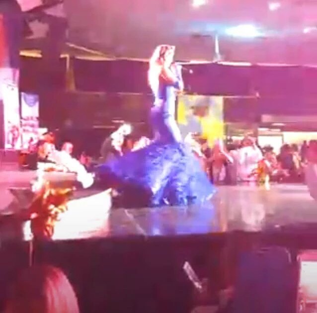 FansaracelyColo's tweet image. Que belleza dios mio  @aracelyarambula  en el #HomenajeMariaVictoria 😍😍😍😍