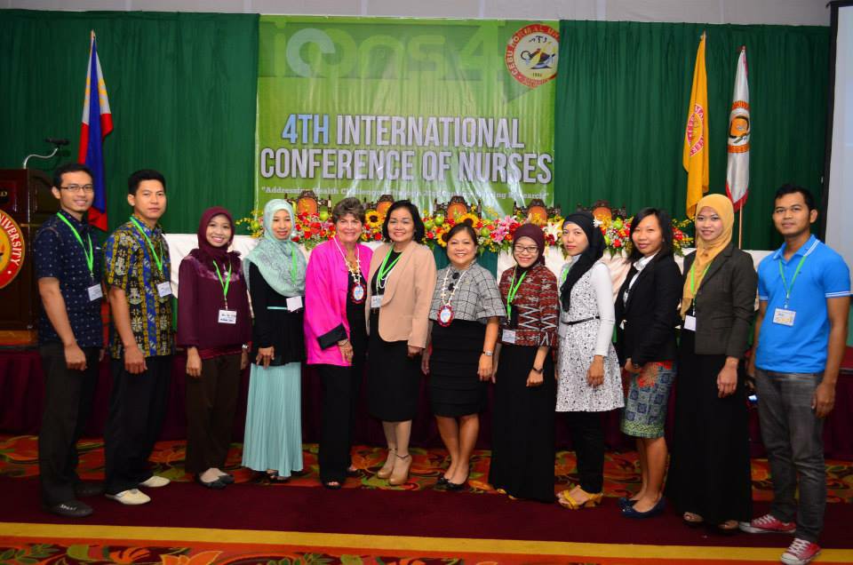 ICoNurses's tweet photo. Throwback photo with our speakers and colleagues at the 4th International Conference of Nurses. #icons2015 #aic2015 https://t.co/0nEX1VdyMC