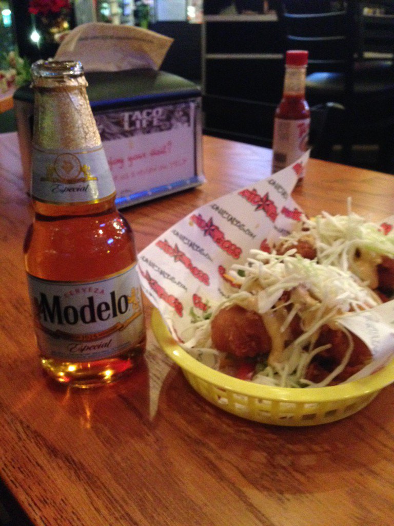Hall pass night!! Trying a Modelo for the first time at <a href="/ChronicTacosVan/">Chronic Tacos Canada</a>