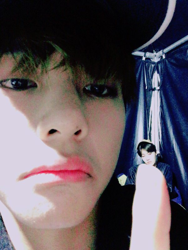 Bts_VTaeTae30's tweet photo. https://t.co/WkkljkTMpE