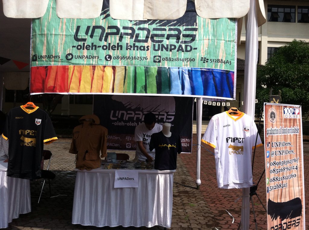 Open stand at plaza FAKULTAS PETERNAKAN UNIVERSITAS PADJADJARAN (FAPET MARKET2015) sporatif fair <a href="/BEMFapetUnpad/">BEM Kema Fapet Unpad</a>