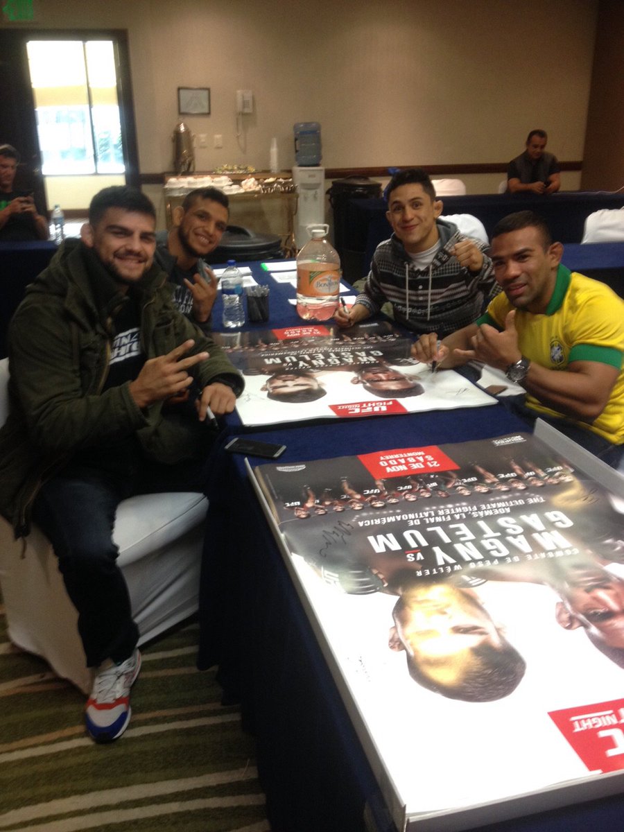 Um dos Primeiros compromissos aqui no México,Deus no Comando oss !!! @canalCombate <a href="/LOUCASMMA/">MULHERES LOUCAS POR MMA</a>  <a href="/ufc_brasil/">UFC_Brasil</a>