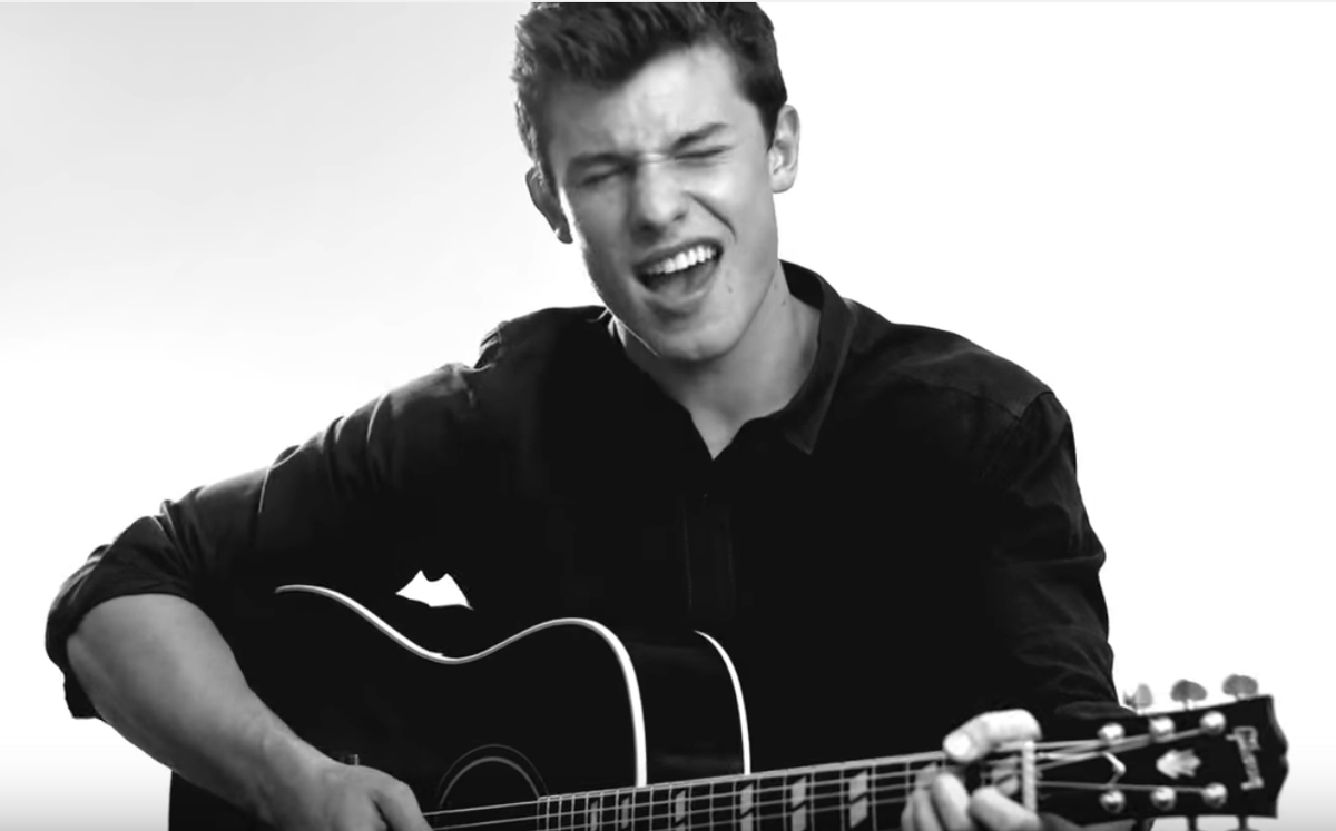 Cinderemma93's tweet photo. @ShawnMendes would rather be watching this anyways https://t.co/wm0VFr5BJC