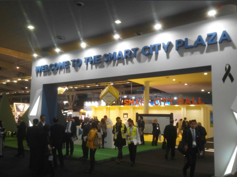 knockchat's tweet image. Команда нашего приложения прямо сейчас на конференции #SmartCityExpo в Барселоне. Looks amazing!