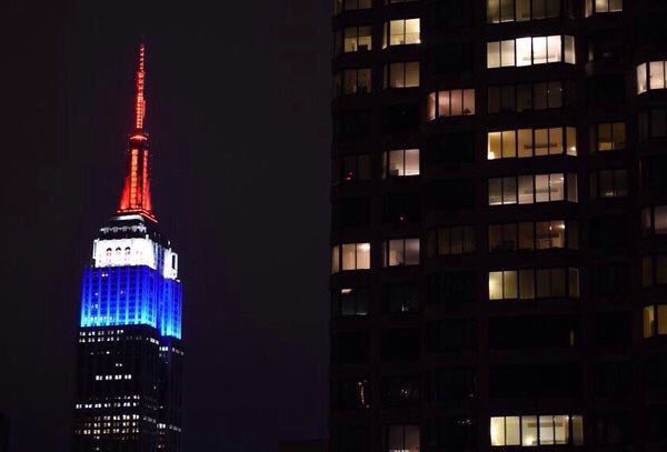 ParisBombing's tweet photo. I love you Paris. #ParisAttacks https://t.co/theSYVt3t5