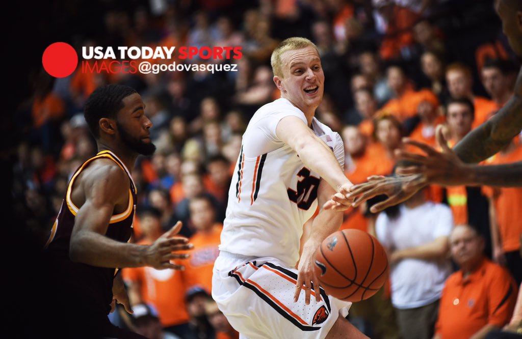 godovasquez's tweet photo. @OregonStateMBB defeat @ICGaels 93-73 at #GillColiseum #Pac12 #basketball #myusatodaysportsoffice #beavers #gaels https://t.co/0fEVFsN5LC