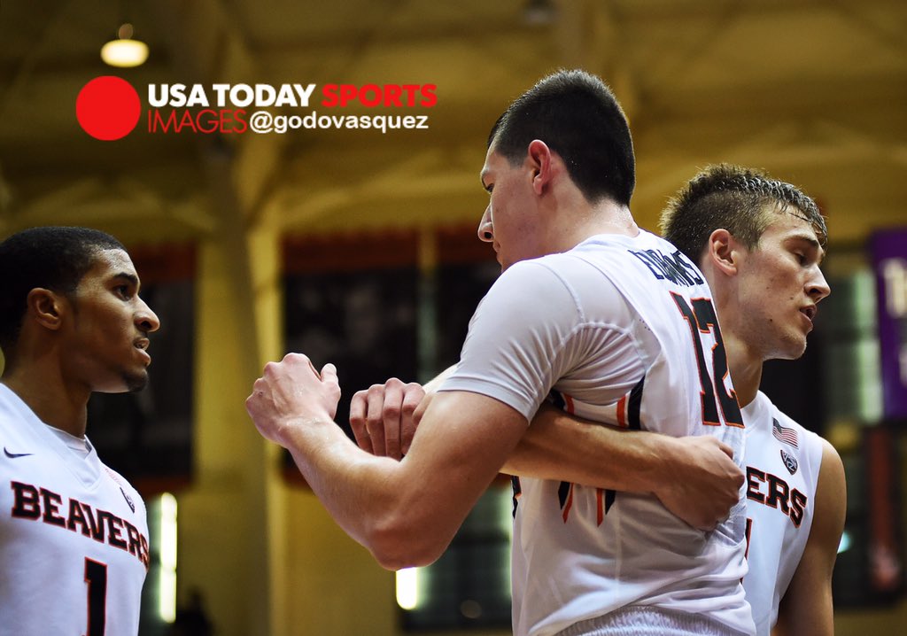godovasquez's tweet photo. @OregonStateMBB defeat @ICGaels 93-73 at #GillColiseum #Pac12 #basketball #myusatodaysportsoffice #beavers #gaels https://t.co/0fEVFsN5LC
