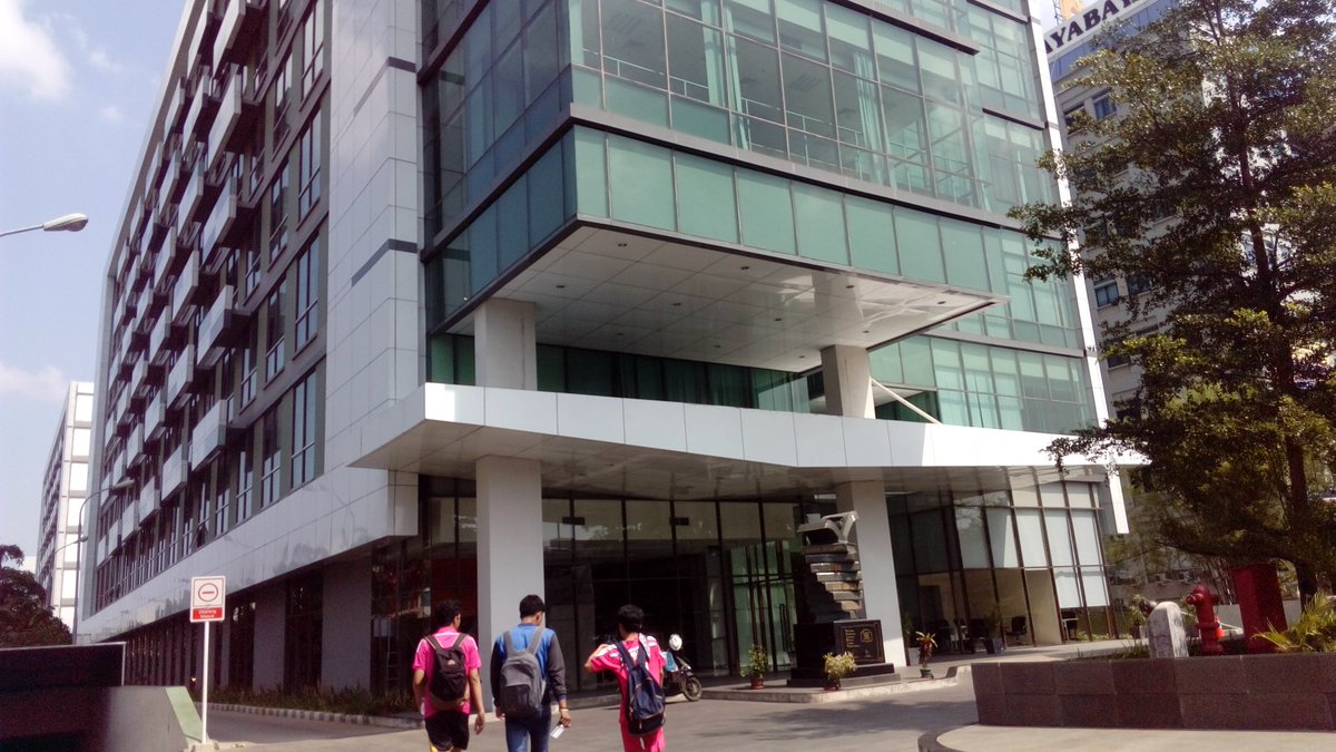 tokopedia's tweet photo. Halo Toppers! Skrg Toped lg ada dmn yaa? Ada yg tau? #TopMeetUp https://t.co/2m5ZARHhnx