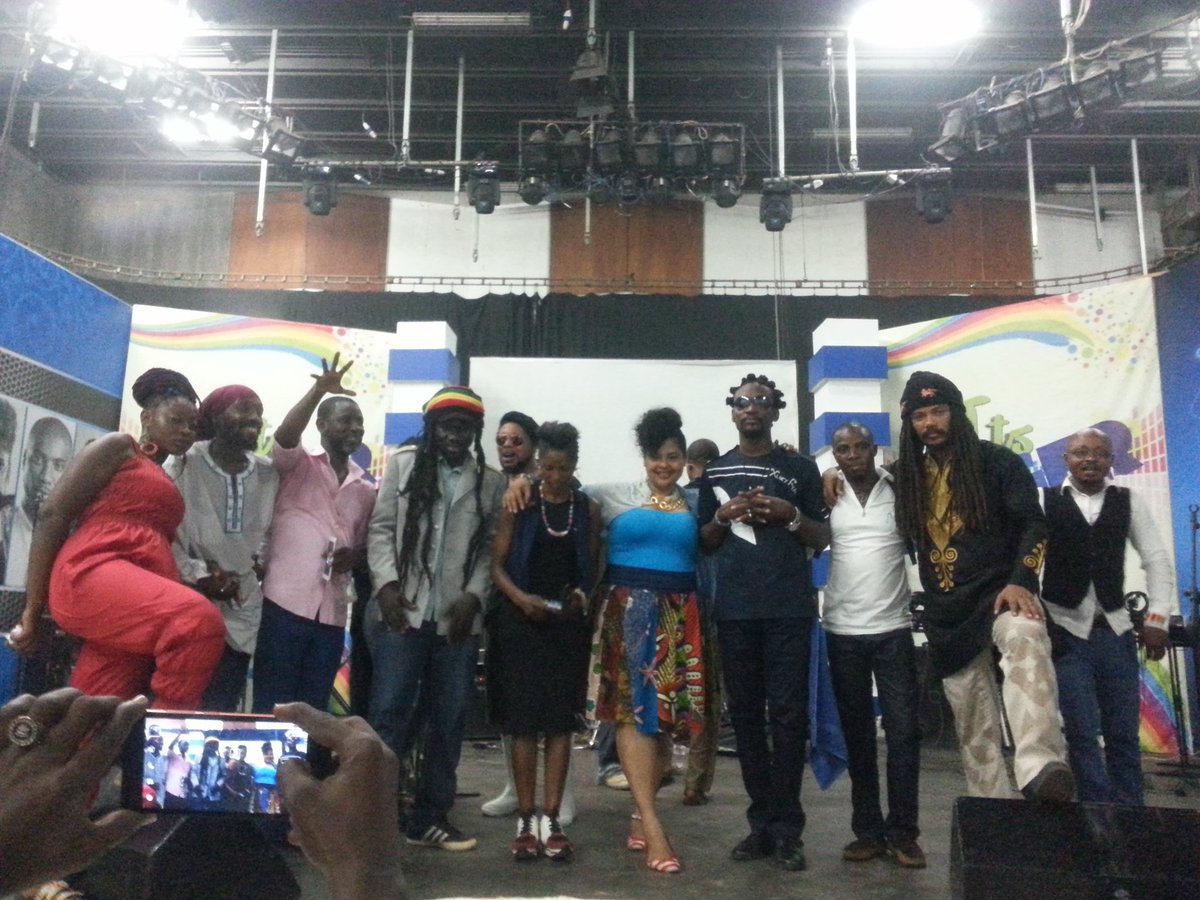 ReggaeRisingGh's tweet photo. #ReggaeRising will be
@PLUZZFM 89.9fm
w/ #airwaves #pilot @fiifiselah
#reggae #Ghana #radio
2.30pm Today
18.11.2015 https://t.co/D2JIBSWqBv