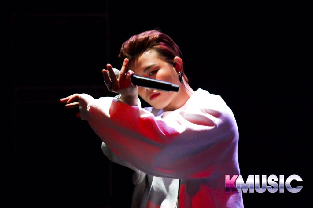 AYUKWON's tweet photo. #BLOCKBinUSA #BlockBInSF #블락비 #유권 cr.KMUSIC https://t.co/RdF1TgYjph https://t.co/yixS45VIy7