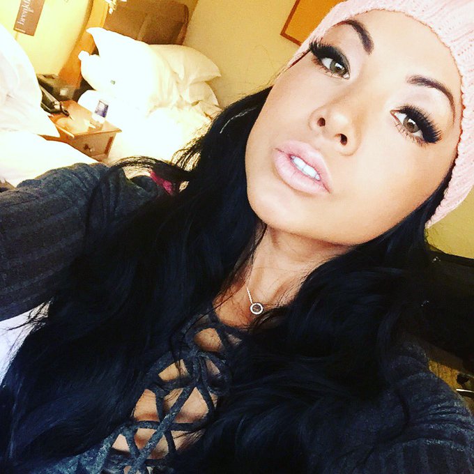 Night babes https://t.co/0Bj5h0OJRv