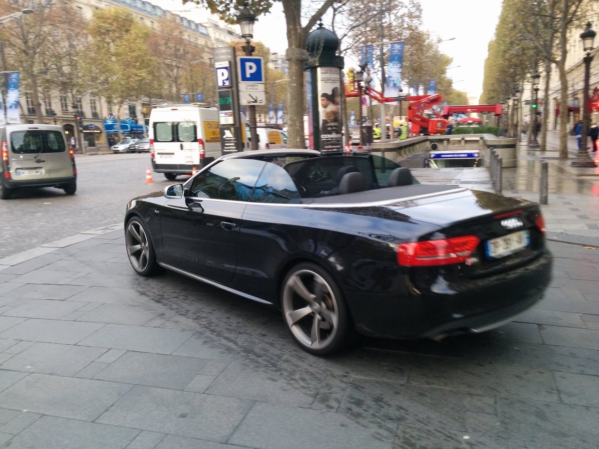 bazzdup's tweet image. Novembre à Paris #COP21