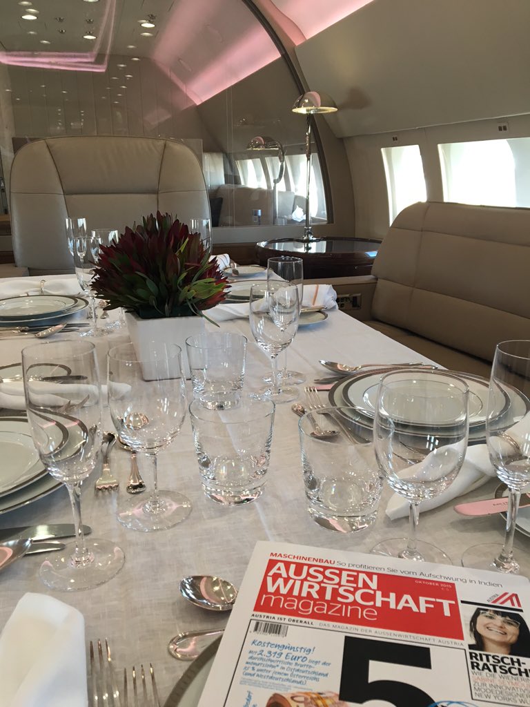 zainasghar98's tweet photo. Interior of the @Boeing #BusinessJet  #737 #NBAA15 #TeamAvination #avgeek #AvinationGeek  https://t.co/7WtKaicuVH