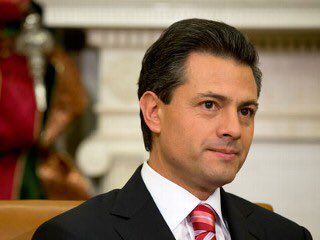 BaculiJasmin's tweet photo. Pres. Nieto is a hearthrob #APEChottie https://t.co/biQnsCXxPO