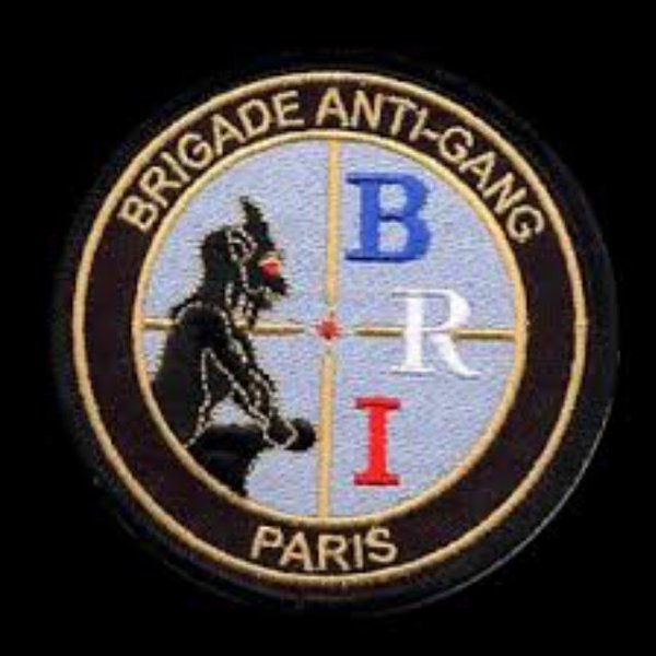 africanegirl72's tweet image. Un grand MERCI à ces hommes  qui risquent leur vie pour nous protéger: RESPECT messieurs. #SaintDenis