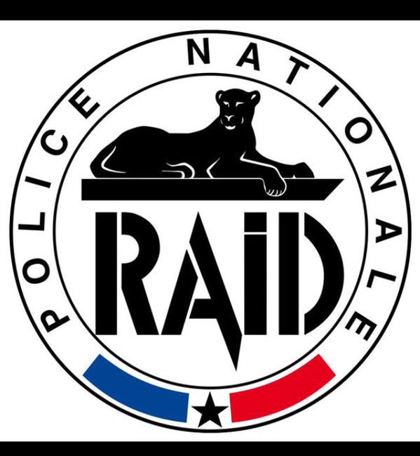 africanegirl72's tweet image. Un grand MERCI à ces hommes  qui risquent leur vie pour nous protéger: RESPECT messieurs. #SaintDenis