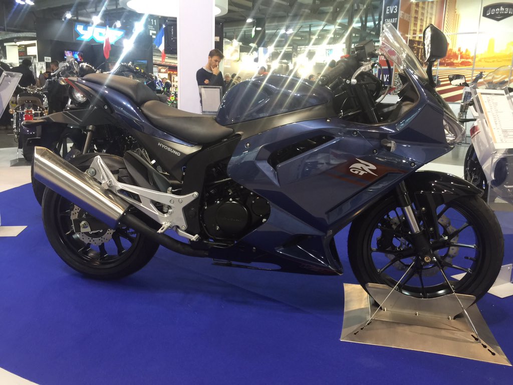 pratheekkunder's tweet photo. #GV300 will hit the global market first. Followed by #GT300R and # GT650R together. #GD450R is last. @BikeWale https://t.co/sxq7EjhGIc