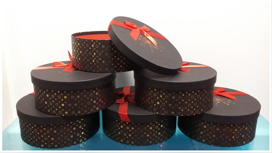 Emergence_Dev's tweet image. Les boites de Noël sont arrivées !!! #Boitesdenoel #Noel #Pharmacie #santé #coffret