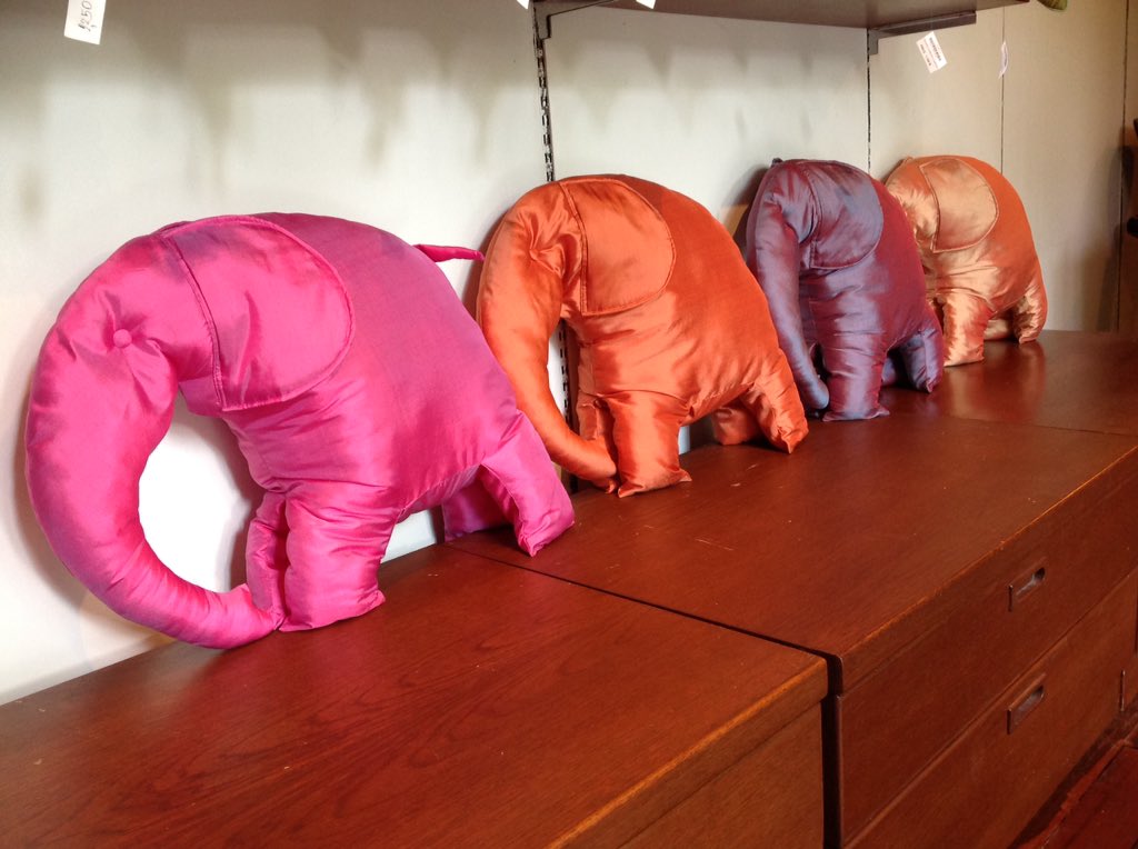 ALMETA_ThaiSilk's tweet photo. Funny elephant silk doll #almeta #thaisilk #silkdoll https://t.co/fAl9iz32X5 https://t.co/5eqhJyPIMQ