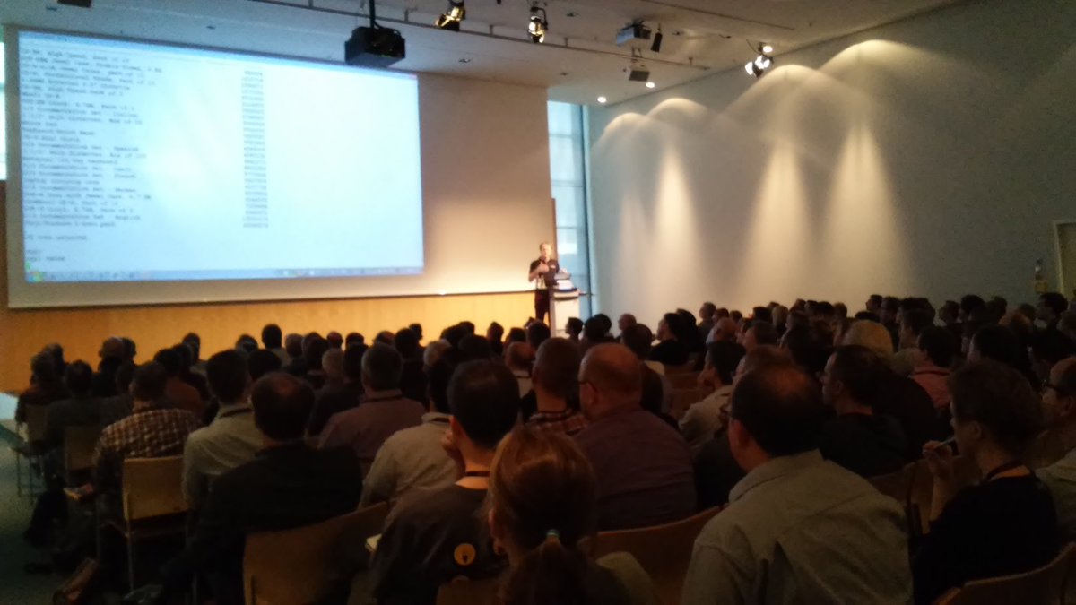 uschwinn's tweet photo. #Doag2015 big interest in @ChrisAntognini #dbinmemory session with lots of interesting short demos https://t.co/yfz8mMa6JA