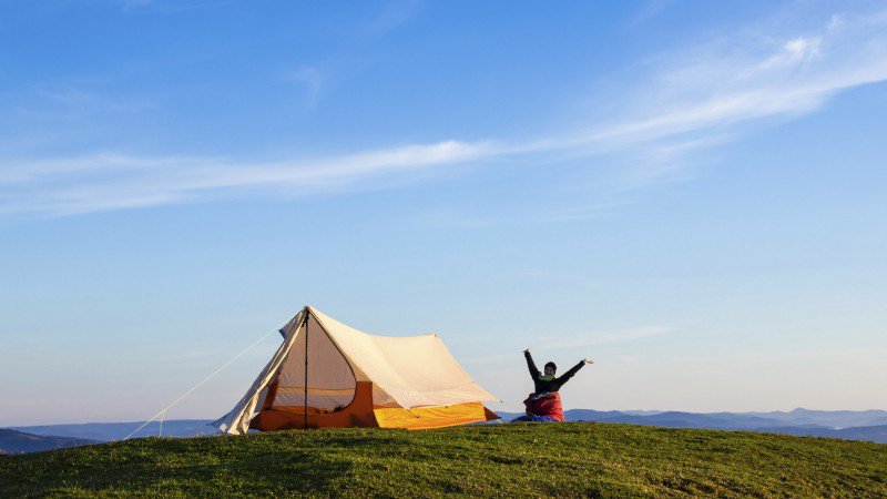 The wrong sleeping bag = Recipe for misery. 5 tips on how to avoid the pain: bit.ly/1ZwnZWh