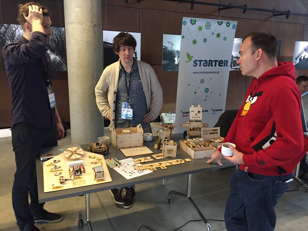 laurijarvilehto's tweet image. Peter learning about wooden DIY robots. :D