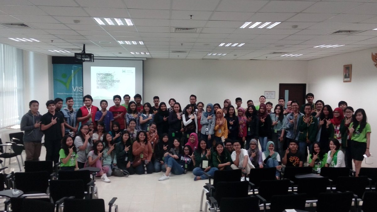 tokopedia's tweet photo. Yeaay! Selesai sdh #TopMeetUp brsm tmn2 @KalbisInstitute terimakasih dan sampai ketemu lg teman2 https://t.co/D3XFy2OU3Y