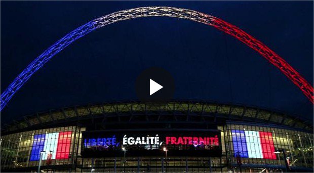 RepubblicaTv's tweet photo. #Parigi-#Londra sorelle anche a #Wembley: canta la #marsigliese https://t.co/u0UOxvAt2D #RepTvNews @e_franceschini https://t.co/KqVWZUjElW