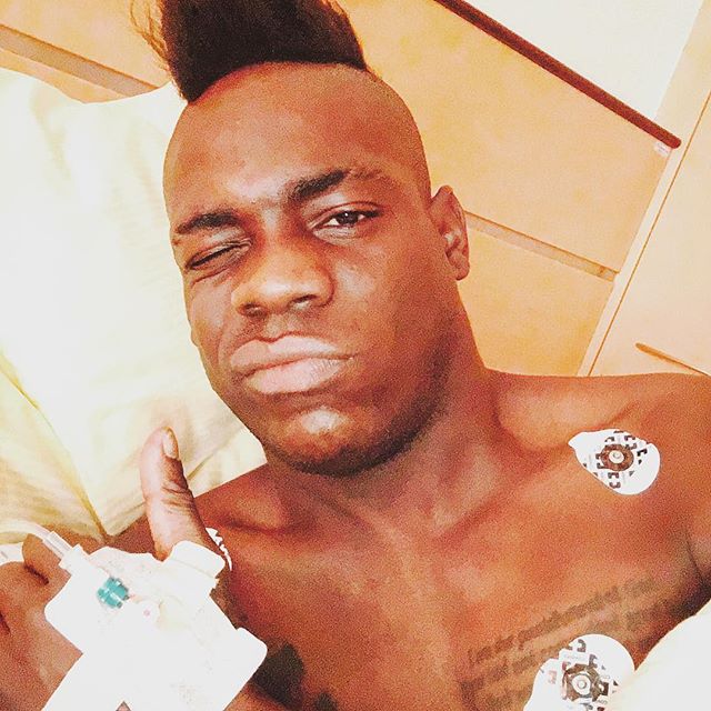 FootballersRoad's tweet photo. .@FinallyMario, desde el hospital: "VOLVERÉ". El italiano ya se recupera de su operación. https://t.co/LV5TK7fGeV https://t.co/B4QLOsgoq8