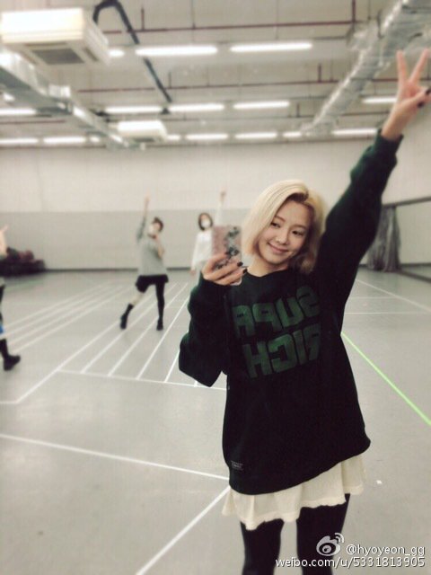Dancingqueen_GG's tweet photo. 소녀시대 콘서트 연습중!! 
#3daystillphantasia https://t.co/7cyP2rEY6N