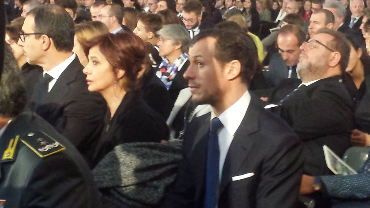 Robydpap's tweet photo. Laura Morante e Stefano Accorsi
#Mattarella
#PresidenteFi #FirenzeCapitale https://t.co/eX6EPGFmFZ