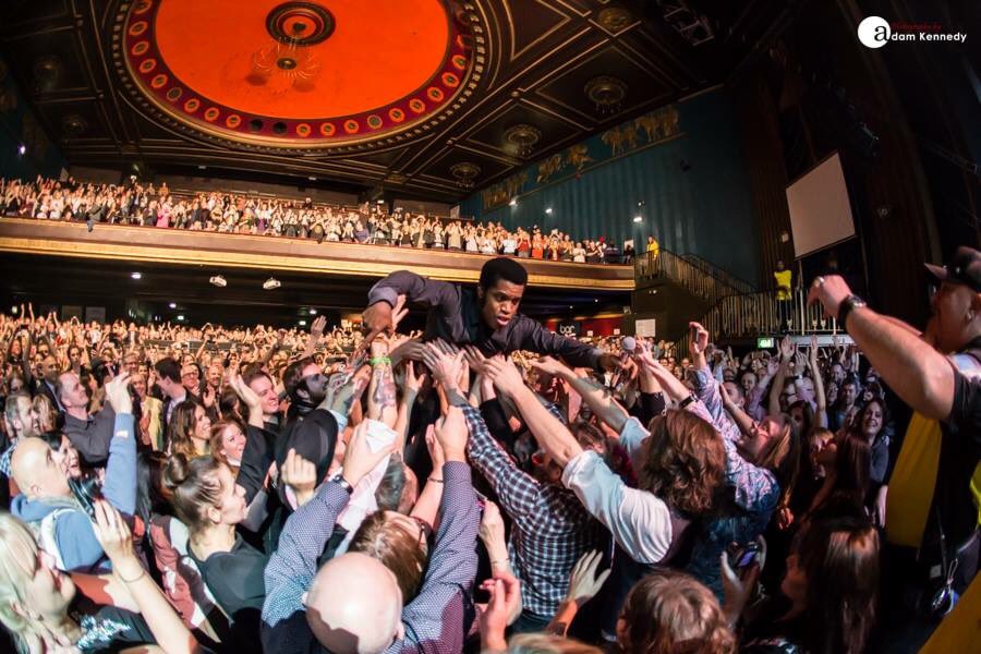 nallecolt's tweet photo. Great shot by @adamkennedy1979 Mr Ty surfing the crowd @O2ForumKTown @vintagetrouble https://t.co/AM2prsMu3o