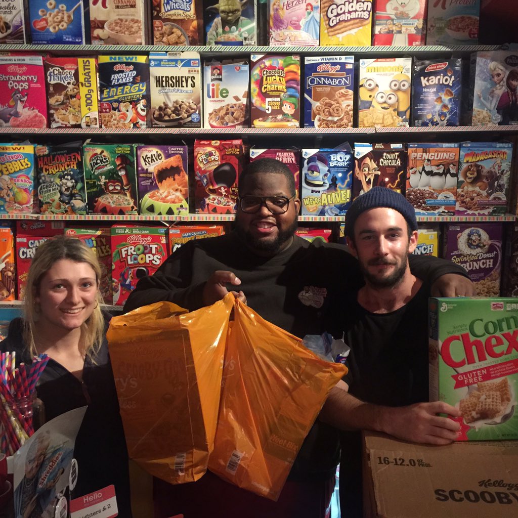 BrixSoupKitchen's tweet image. Big thanks to @cerealkillercafe for donating us the exclusive cereals to the soup kitchen 😊😊😊 #HomelessProject
