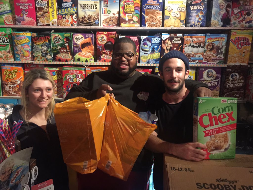 BrixSoupKitchen's tweet image. Big thanks to @cerealkillercafe for donating us the exclusive cereals to the soup kitchen 😊😊😊 #HomelessProject