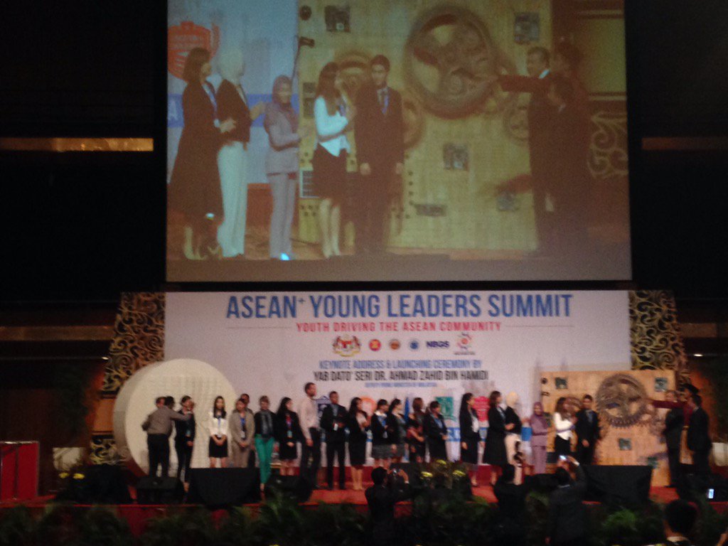 Malaysia's Minister @Khairykj and DPM @Zahid_Hamidi opening the ASEAN Young Leaders Summit in KL #AYLS2015