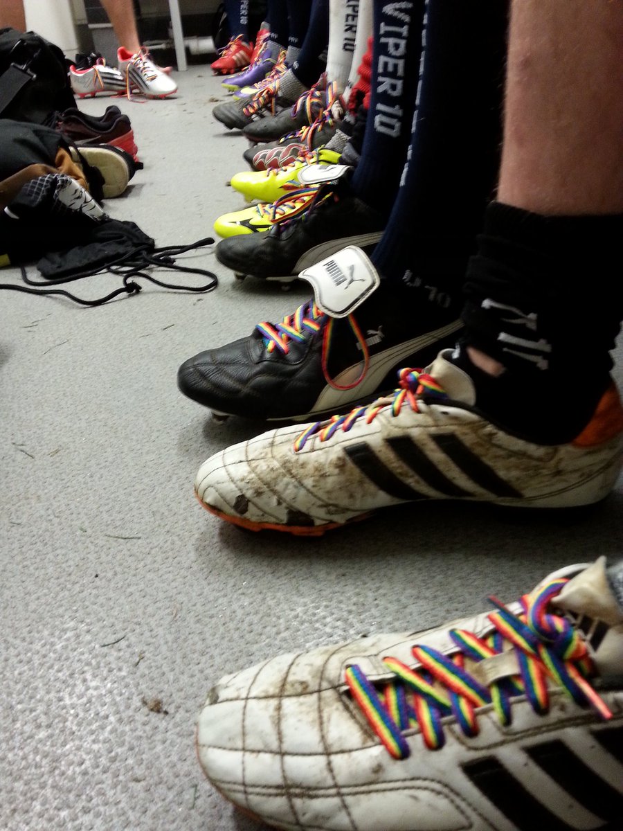 BrunelSportsFed's tweet photo. @BrunelRL suppoting the rainbow laces campaign. Big game kicking off at 6. #BrunelRainbow @BUCSsport @UBSVPSA https://t.co/3IlFjkd1zp