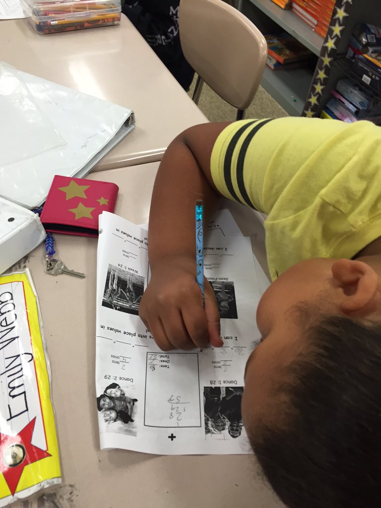 MrsStefanik's tweet image. Way to go #TeamSharNick @nickcarter @SharnaBurgess #DWTSMath #dwtsfinals