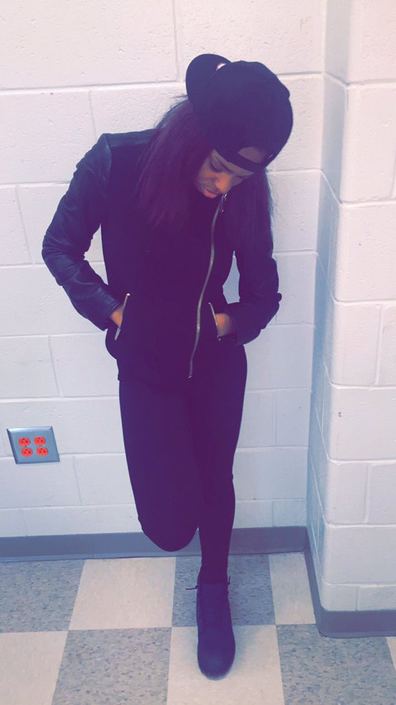 OnlyOne_Ebonee's tweet photo. @dalvionna 😏💋 https://t.co/fERjGwtBGy