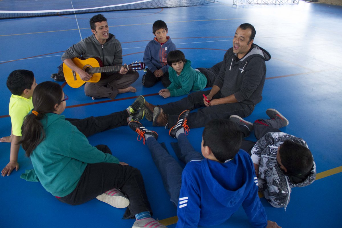 A través de @redculturacl hicimos Talleres de Artes Circenses, Fotografía Digital y Danza en Villa O"Higgins-Aysén